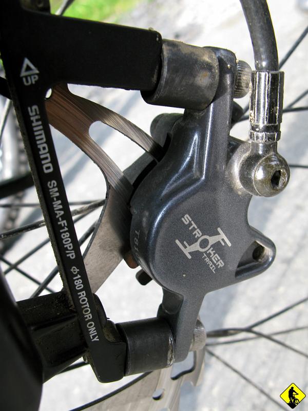 foto 013.jpg - Wojtek znany jest z tego, że na allegro zarobił krocie na rewolucyjnych adapterach do tarcz ze 180 na 203 :]